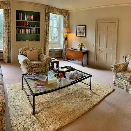 Finest Retreats - Ingleby Manor - South Front Great Ayton
